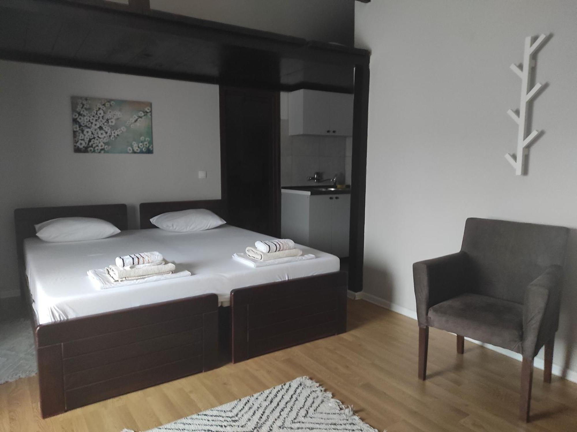 Apartments & Accommodation Stojic Novi Sad Ngoại thất bức ảnh